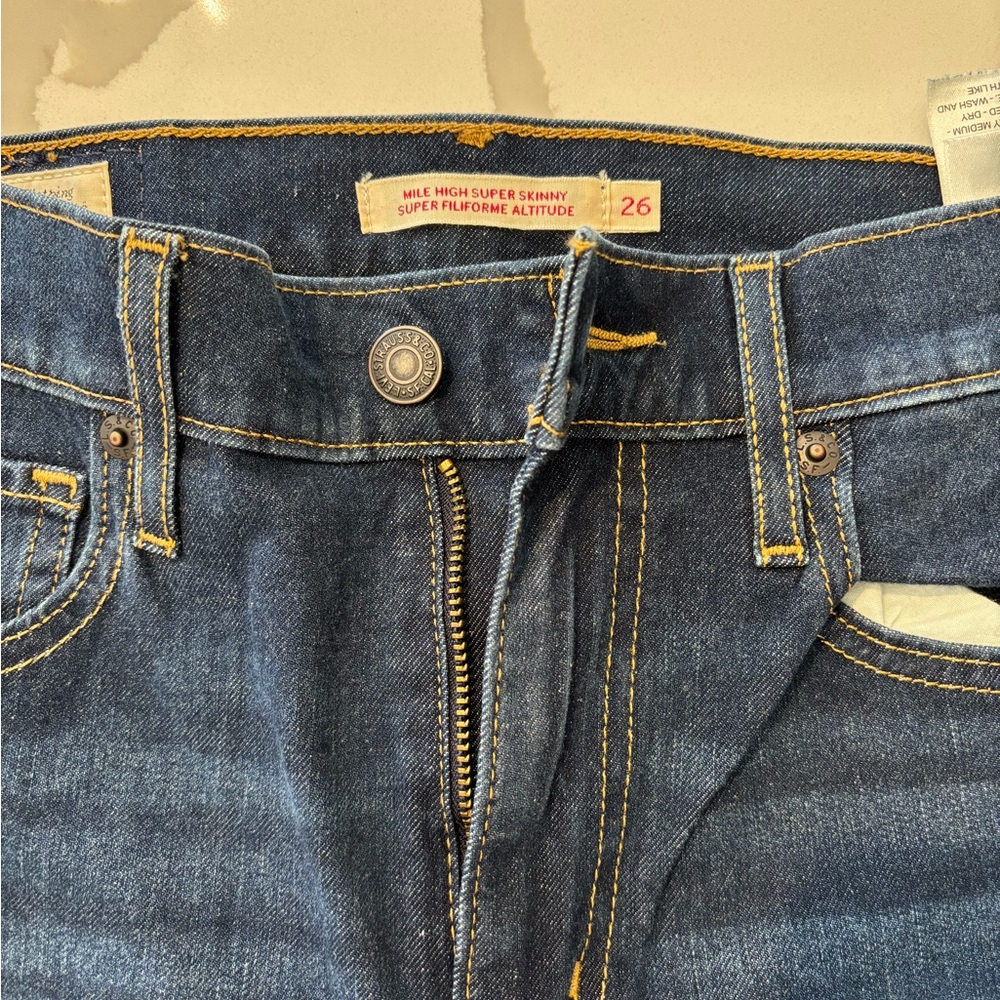 Levi's High Rise Blue Jeans